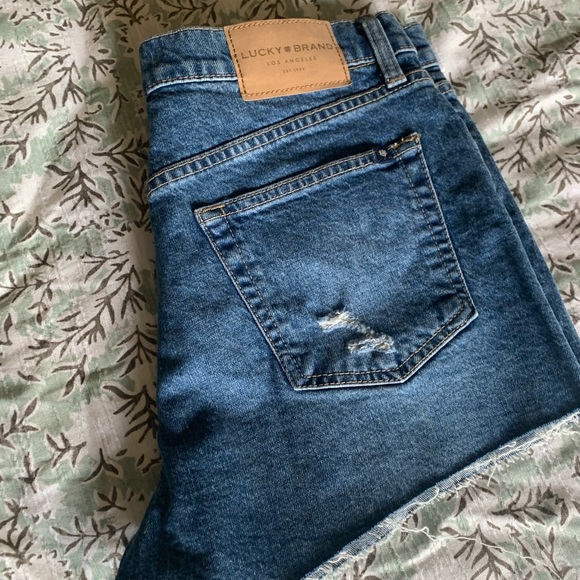Lucky Brand shorts - Picture 3 of 3